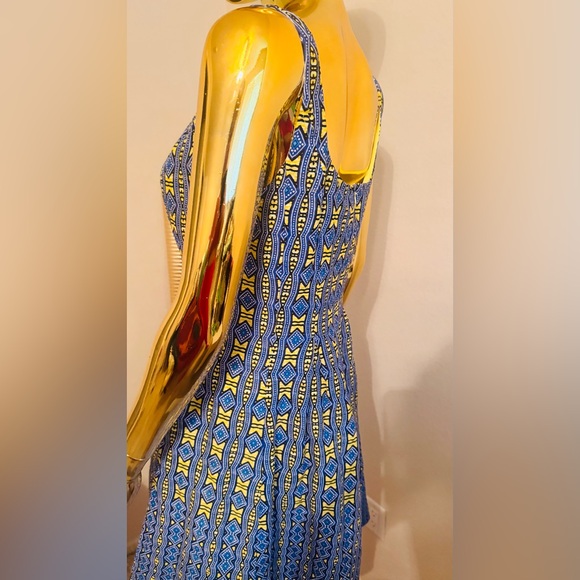 Nine West Blue and Yellow Geometric Patterned Women's Dress, Pre-Loved, Size 8P - Picture 10 of 12